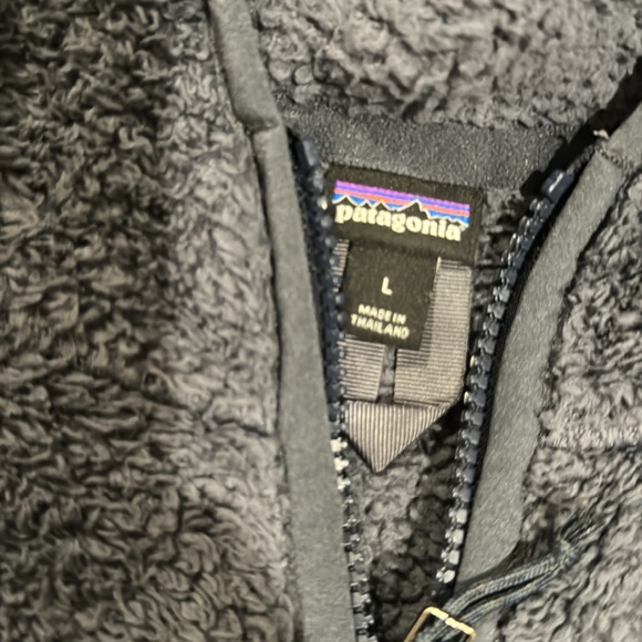 Patagonia pull over fleeze sz Large in navy - Picture 2 of 2